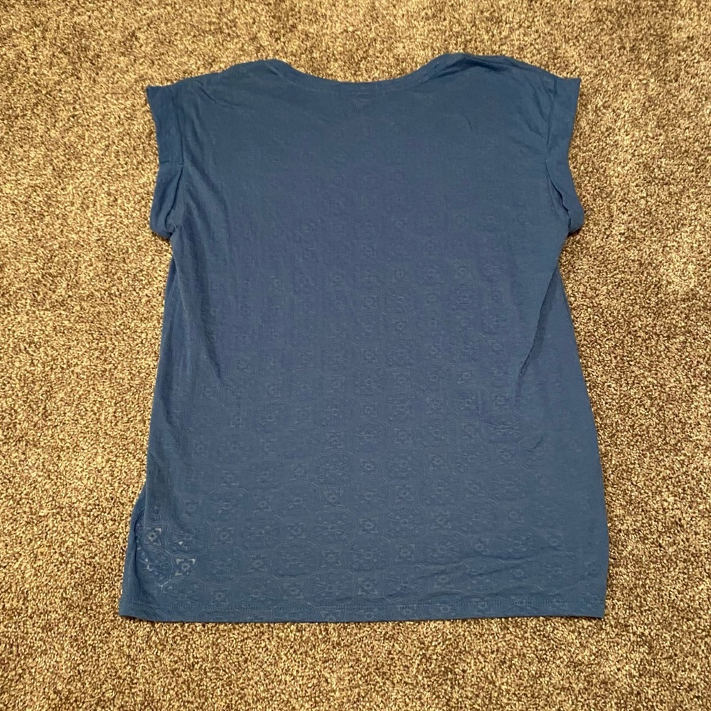Blue Flower Pattern Short Sleeve - Picture 3 of 3